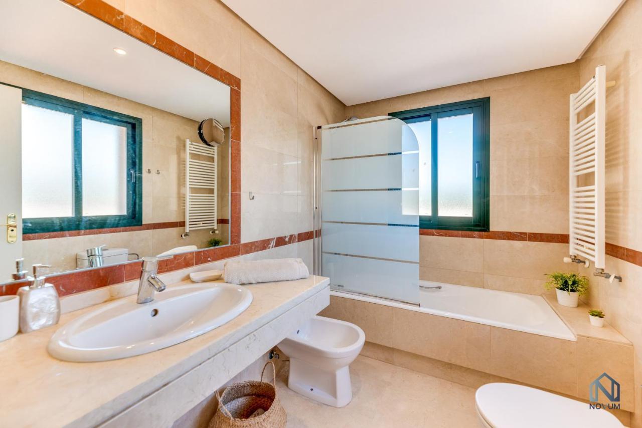 Modern And Spacious 2 Bdrm Penthouse - 3 Pools And Sea Views Appartement Marbellac