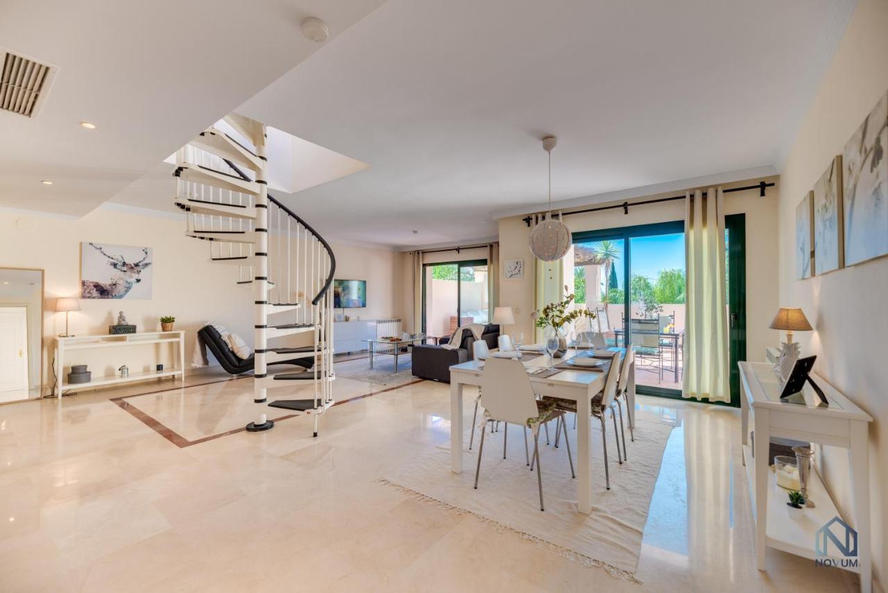Modern And Spacious 2 Bdrm Penthouse - 3 Pools And Sea Views * Marbellac